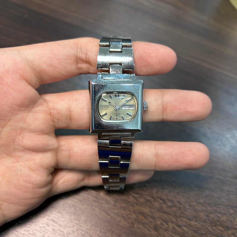 [Pre-Owned] Seiko Vintage Hi Beat 2706-7000 TV Automatic Women Watch