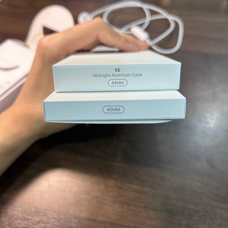 [Pre-Owned] Apple Watch SE Midnight 44mm