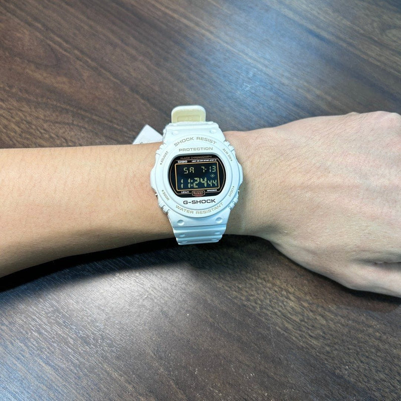 [Pre-Owned] Casio G-Shock 25th Anniversary DW-5725B-7D Rising White Watch