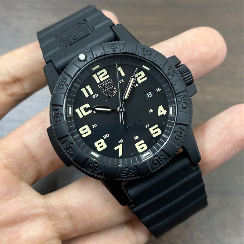 [Pre-Owned] Luminox Leatherback SEA Turtle Giant 0330 Black Carbon Quartz Men Watch