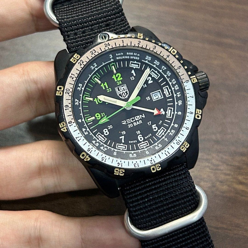 [Pre-Owned] Luminox Recon Nav Spc 8831.km Carbon Quartz Men Watch