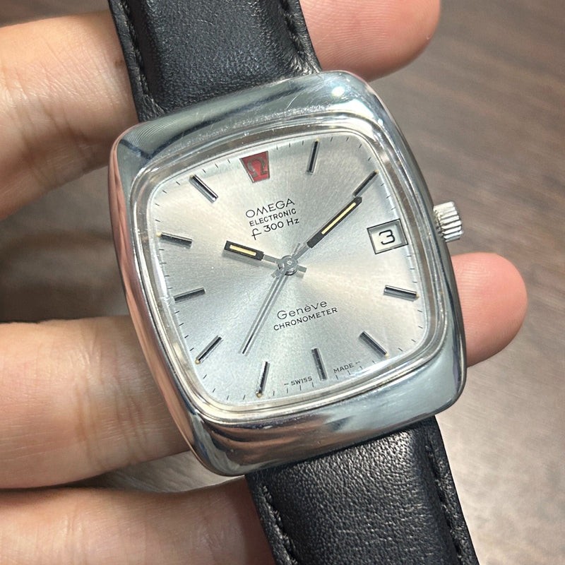 [Pre-Owned] Omega Geneve F300Hz Electronic Tuning Fork Chronometer Square Men Watch
