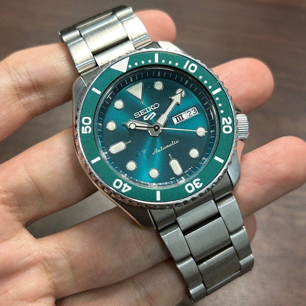 [Pre-Owned] Seiko 5 Sports Hulk Green SRPD61K1 Automatic Men Watch