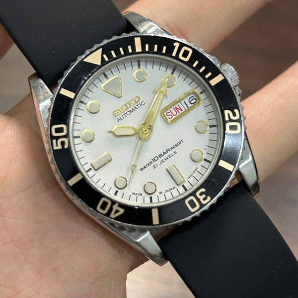 [Pre-Owned] Seiko SKX021 38mm Diver Style Automatic Men Watch