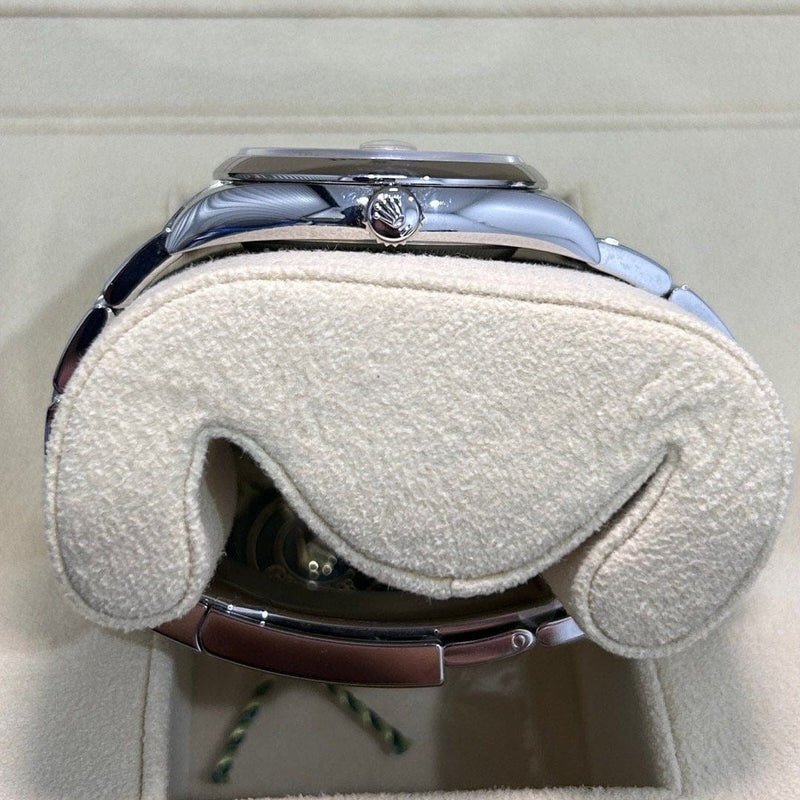 [Pre-Owned] Rolex Datejust 36mm 126200 Silver Automatic Men Watch