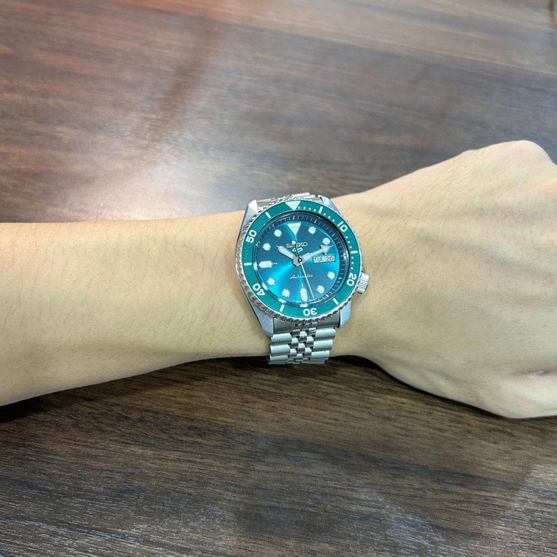 [Pre-Owned] Seiko 5 Sports SRPD61K1 Hulk Green Automatic Men Watch