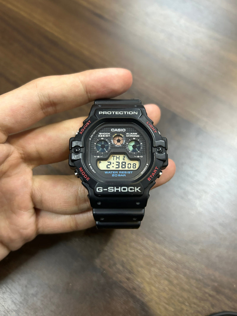 [Pre-Owned] Casio G-Shock DW-5900-1 Tapak Kucing Men Watch